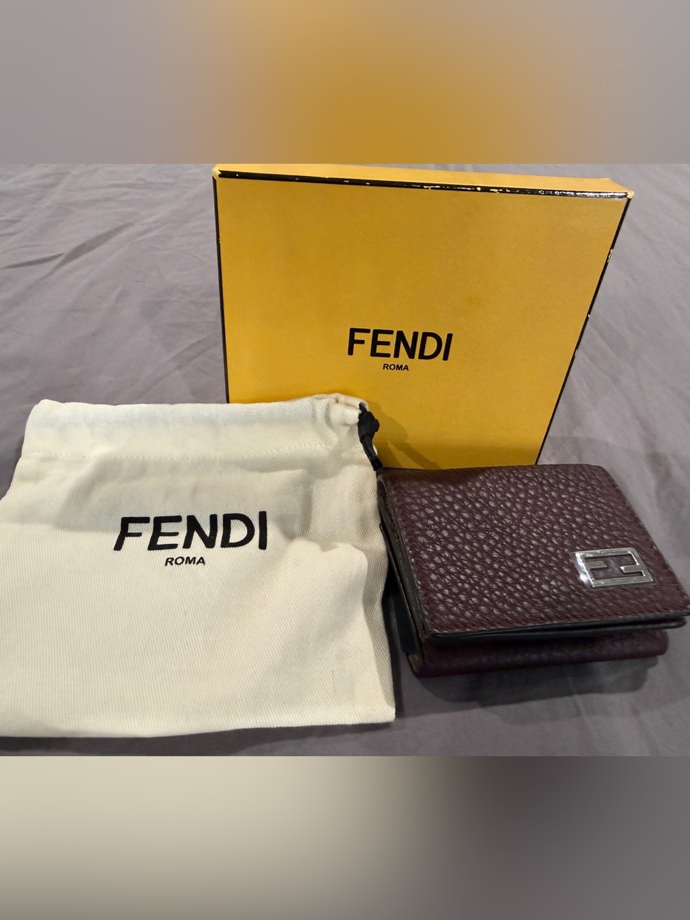 NIB - FENDI Cuoio Romano Baguette Tri-Fold Wallet – Burgundy